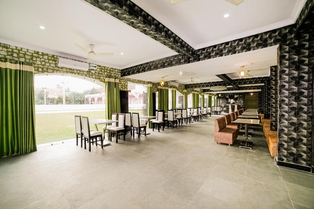 Oyo 41923 Prema Kunj Resort Jhansi Exterior photo